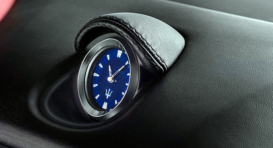 Maserati-Ghibli-dettaglio-orologio Car and watch replica es replica